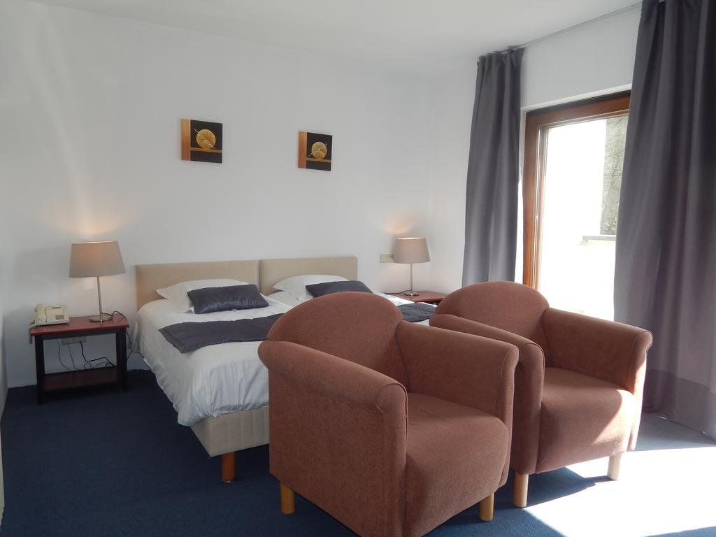 Hotel Le Martin Pecheur Fauvillers Camera foto